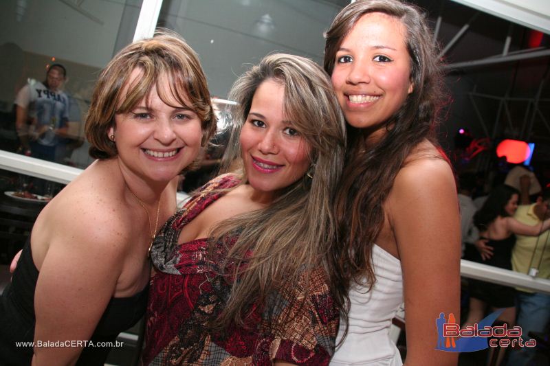 Balada: Fotos de Sexta na Plataforma do Choop na Cidade do Automovel - DF