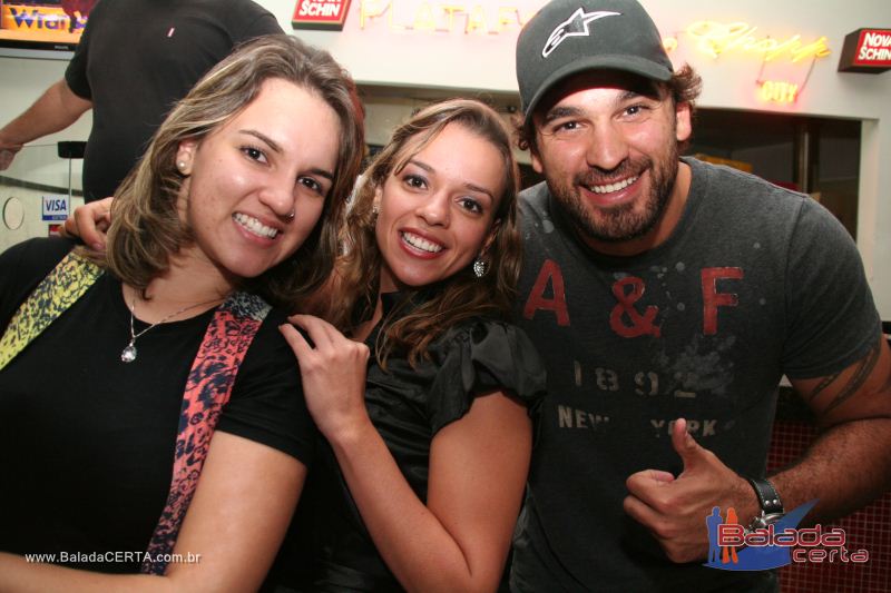 Balada: Fotos de Sexta na Plataforma do Choop na Cidade do Automovel - DF