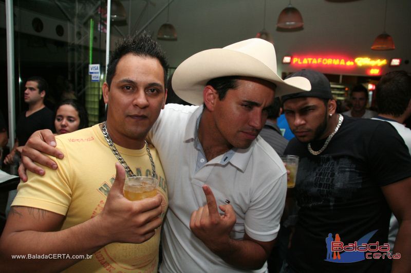 Balada: Fotos de Sexta na Plataforma do Choop na Cidade do Automovel - DF