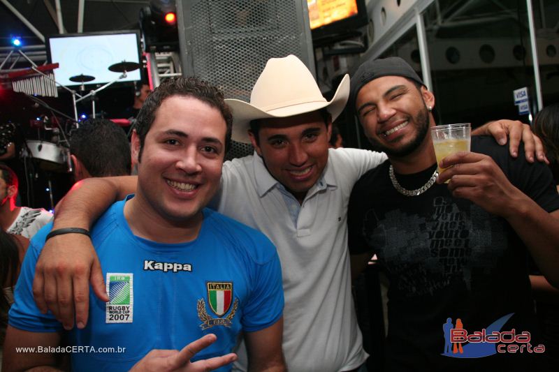 Balada: Fotos de Sexta na Plataforma do Choop na Cidade do Automovel - DF