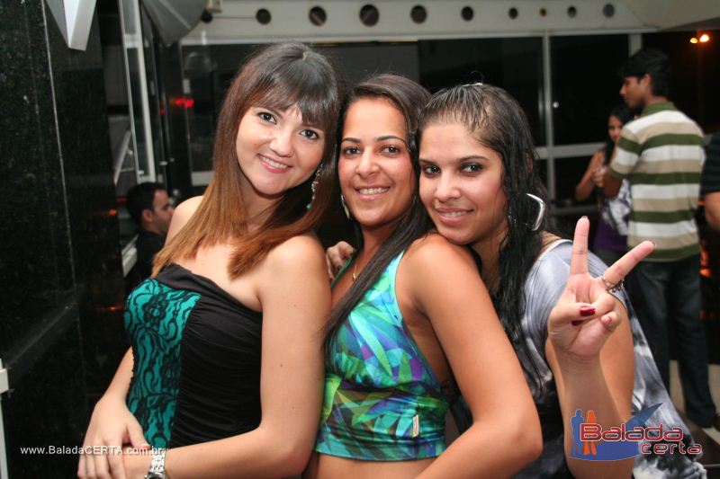 Balada: Fotos de Sexta na Plataforma do Choop na Cidade do Automovel - DF