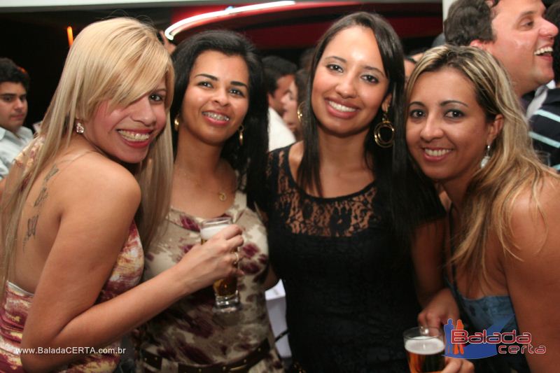 Balada: Fotos de Sexta na Plataforma do Choop na Cidade do Automovel - DF