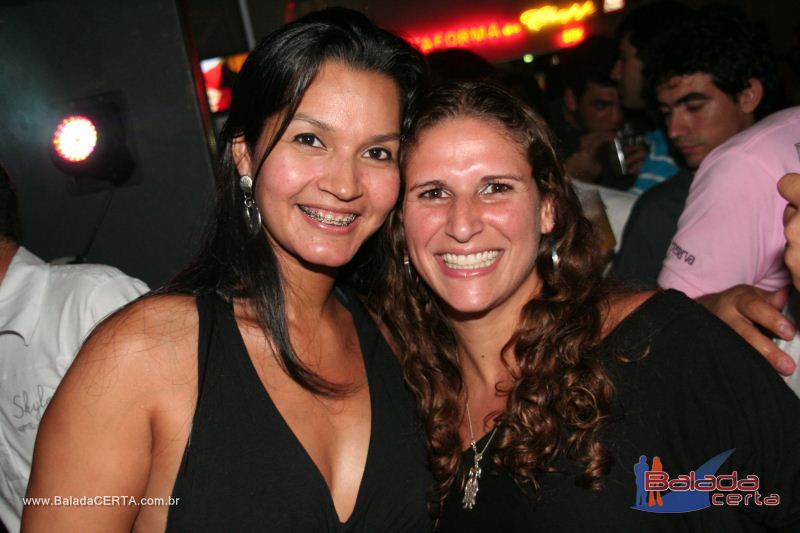 Balada: Fotos de Sexta na Plataforma do Choop na Cidade do Automovel - DF