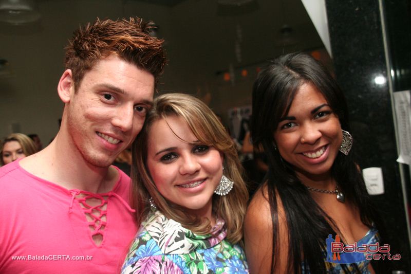 Balada: Fotos de Sexta na Plataforma do Choop na Cidade do Automovel - DF