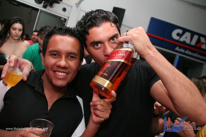 Balada: Fotos de Sexta na Plataforma do Choop na Cidade do Automovel - DF
