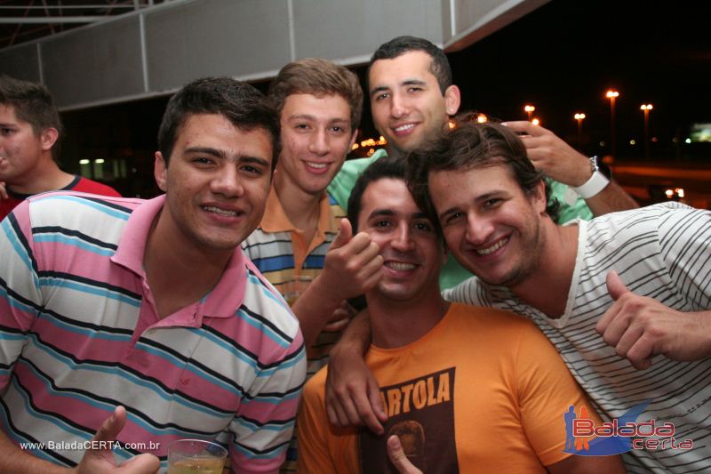 Balada: Fotos de Sexta na Plataforma do Choop na Cidade do Automovel - DF