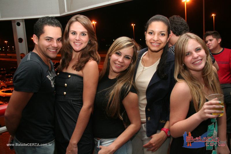 Balada: Fotos de Sexta na Plataforma do Choop na Cidade do Automovel - DF
