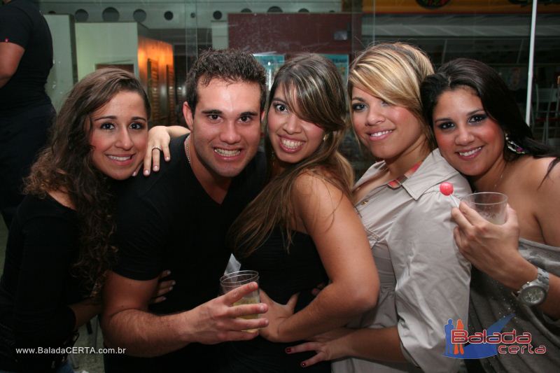 Balada: Fotos de Sexta na Plataforma do Choop na Cidade do Automovel - DF