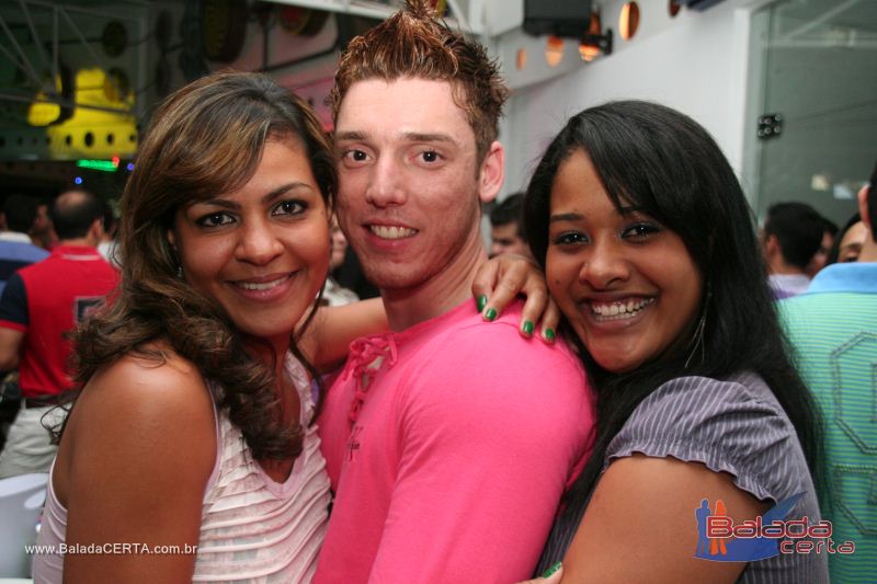 Balada: Fotos de Sexta na Plataforma do Choop na Cidade do Automovel - DF