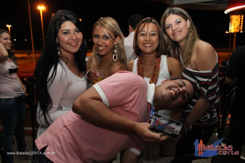 Balada: Fotos de Sexta na Plataforma do Choop na Cidade do Automovel - DF