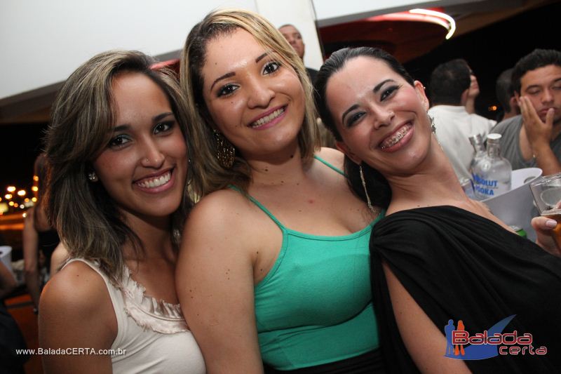 Balada: Fotos de Sexta na Plataforma do Choop na Cidade do Automovel - DF