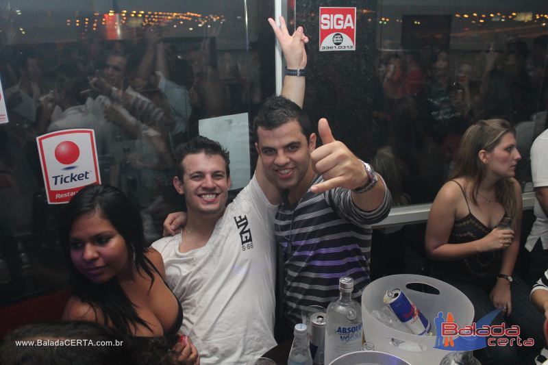 Balada: Fotos de Sexta na Plataforma do Choop na Cidade do Automovel - DF