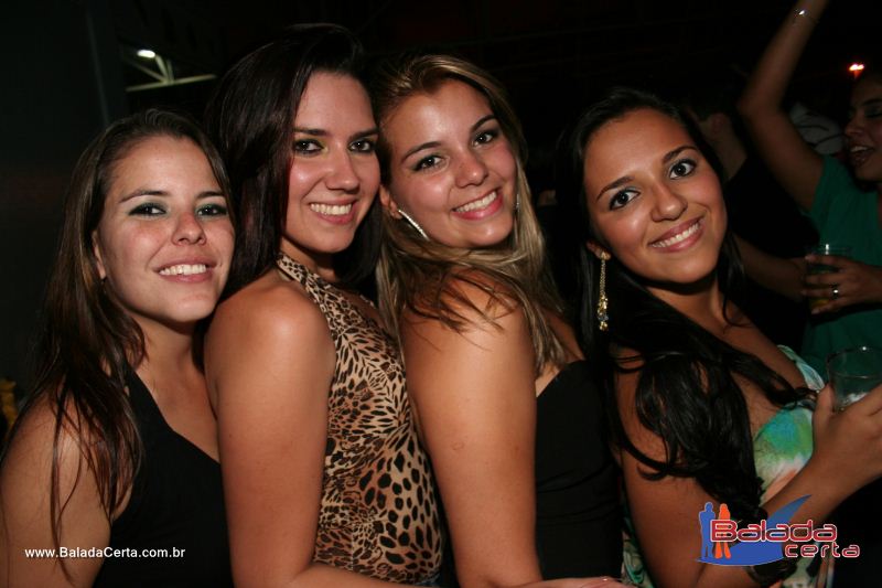 Balada: Fotos de Sexta na Plataforma do Choop na Cidade do Automovel - DF