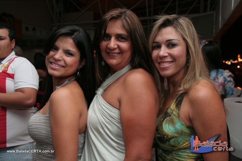 Balada: Fotos de Sexta na Plataforma do Choop na Cidade do Automovel - DF