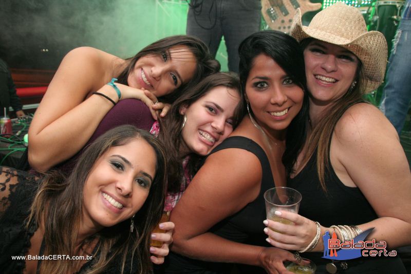 Balada: Fotos de Sexta na Plataforma do Choop na Cidade do Automovel - DF