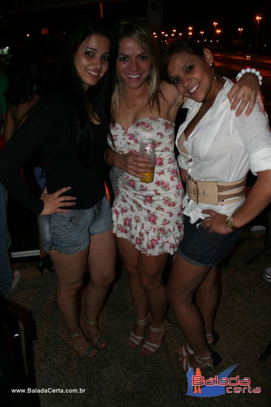 Balada: Fotos de Sexta na Plataforma do Choop na Cidade do Automovel - DF