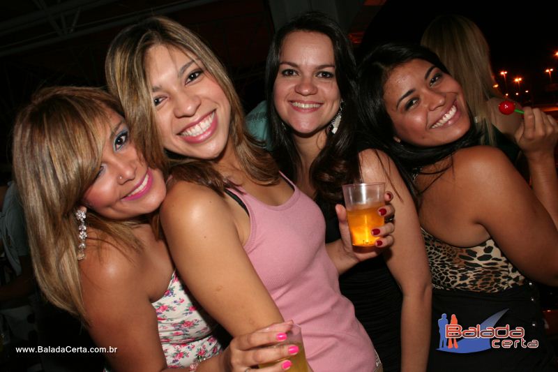 Balada: Fotos de Sexta na Plataforma do Choop na Cidade do Automovel - DF