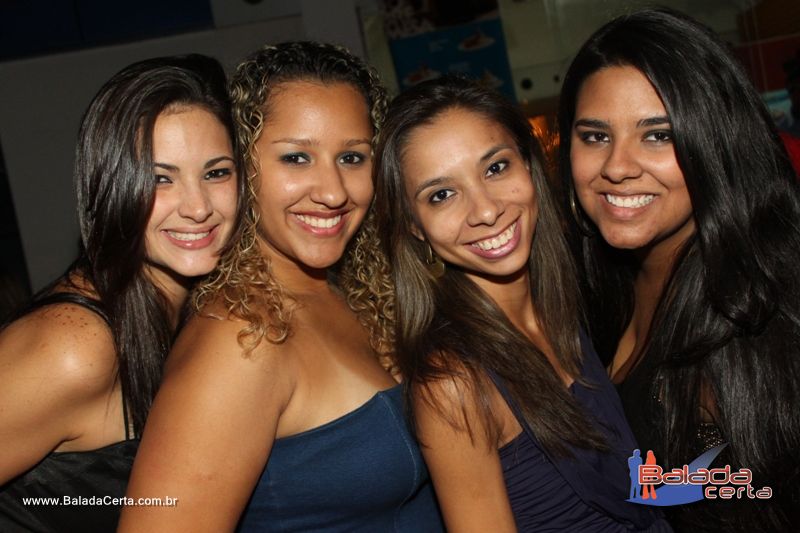 Balada: Fotos de Sexta na Plataforma do Choop na Cidade do Automovel - DF