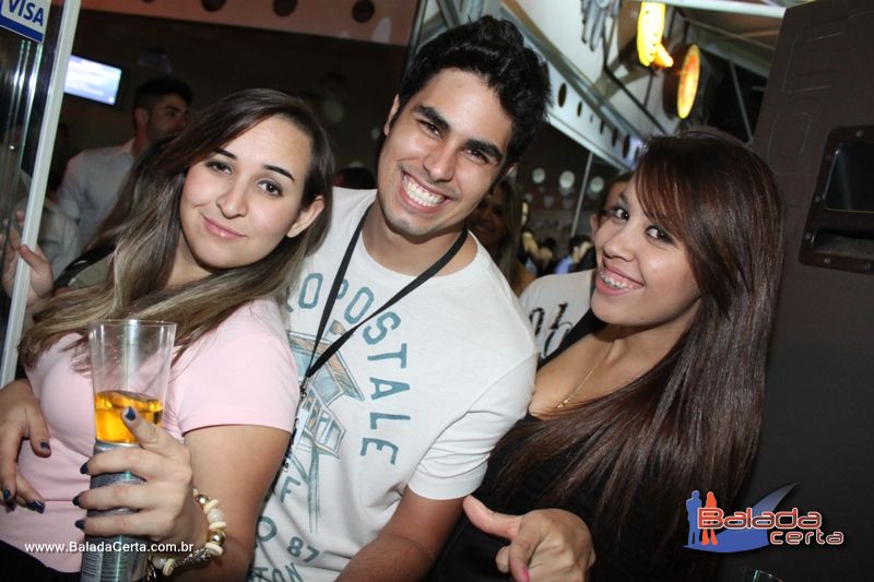 Balada: Fotos de Sexta na Plataforma do Choop na Cidade do Automovel - DF