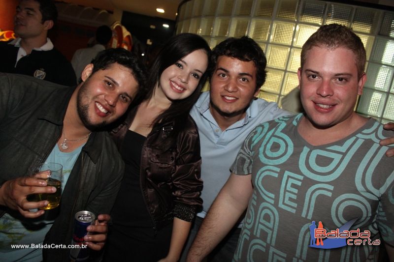 Balada: Fotos de Sexta na Plataforma do Choop na Cidade do Automovel - DF