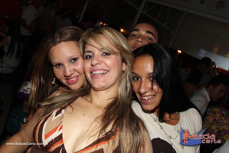 Balada: Fotos de Sexta na Plataforma do Choop na Cidade do Automovel - DF