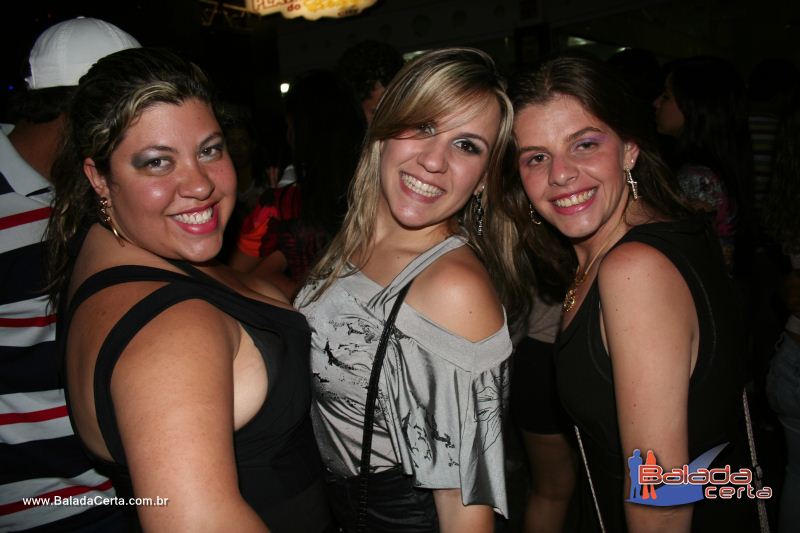 Balada: Fotos de Sexta na Plataforma do Choop na Cidade do Automovel - DF