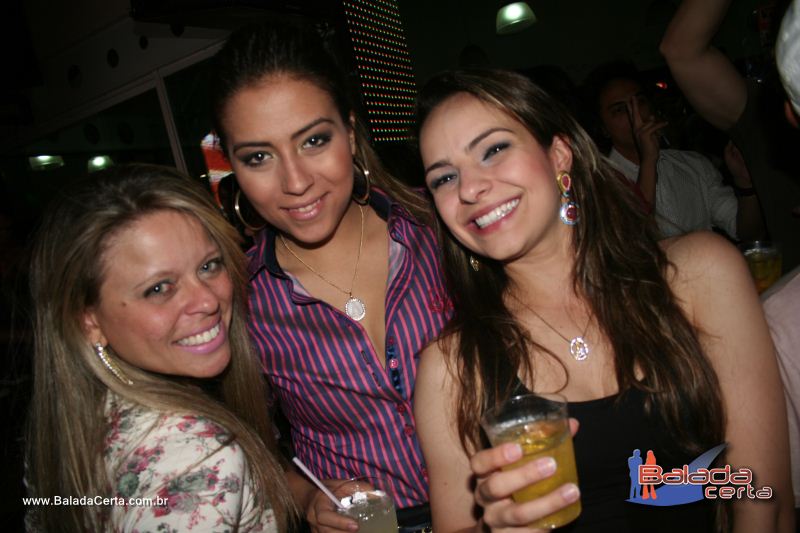 Balada: Fotos de Sexta na Plataforma do Choop na Cidade do Automovel - DF