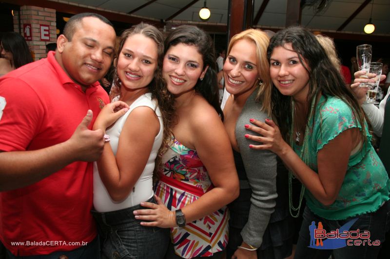 Balada: Fotos de ter�a no Barril 66 em �guas Claras - DF