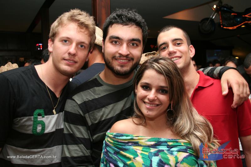 Balada: Fotos de ter�a no Barril 66 em �guas Claras - DF