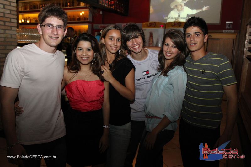 Balada: Fotos de quarta na Roda do Chopp no N�cleo Bandeirante - DF