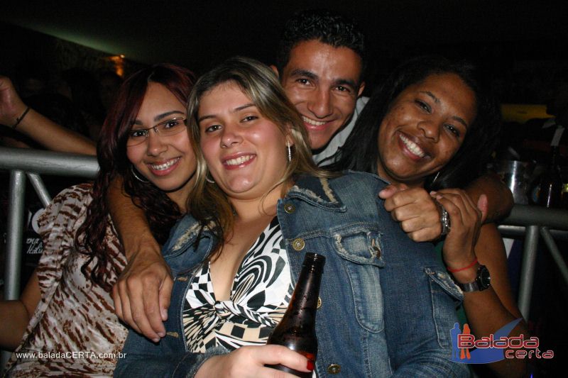 Balada: Fotos de s�bado no Ca	�apa em Valpara�zo - GO