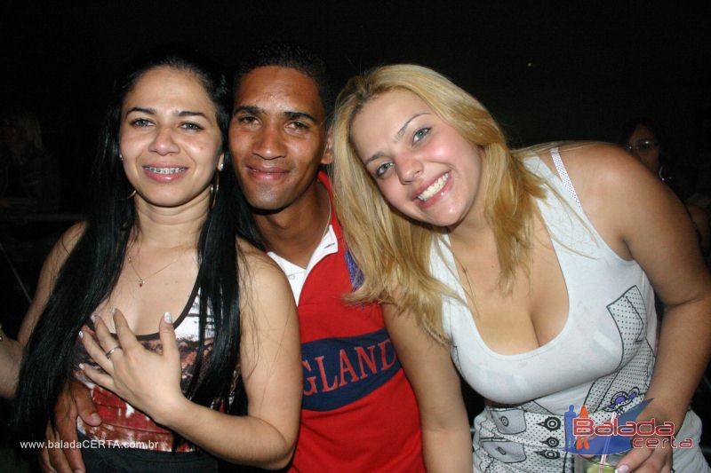 Balada: Fotos de s�bado no Ca	�apa em Valpara�zo - GO