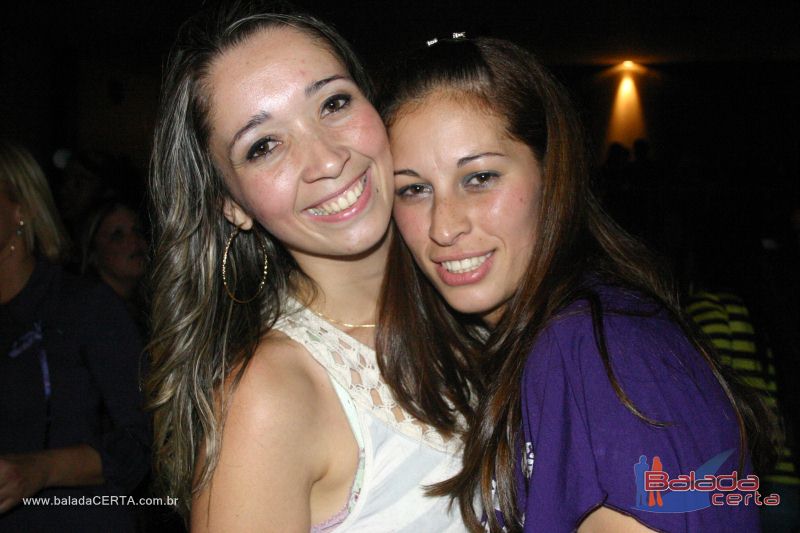Balada: Fotos de s�bado no Ca	�apa em Valpara�zo - GO