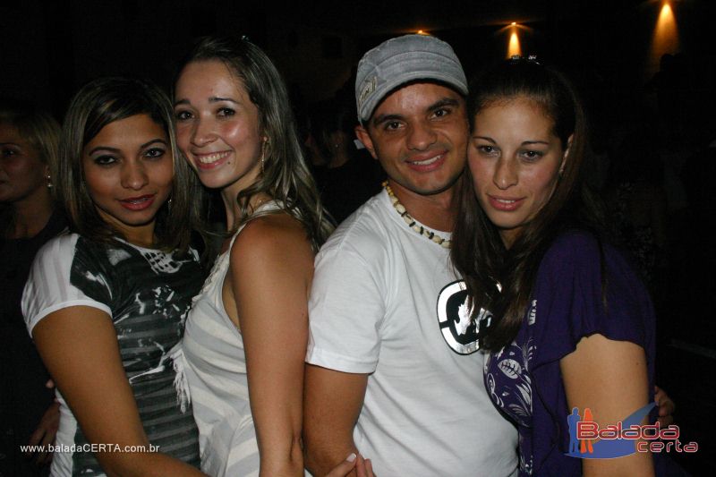 Balada: Fotos de s�bado no Ca	�apa em Valpara�zo - GO
