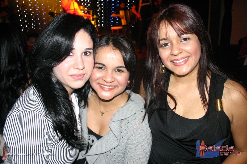 Balada: Fotos de s�bado no Ca	�apa em Valpara�zo - GO