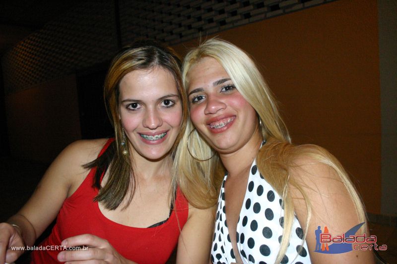Balada: Fotos de s�bado no Ca	�apa em Valpara�zo - GO