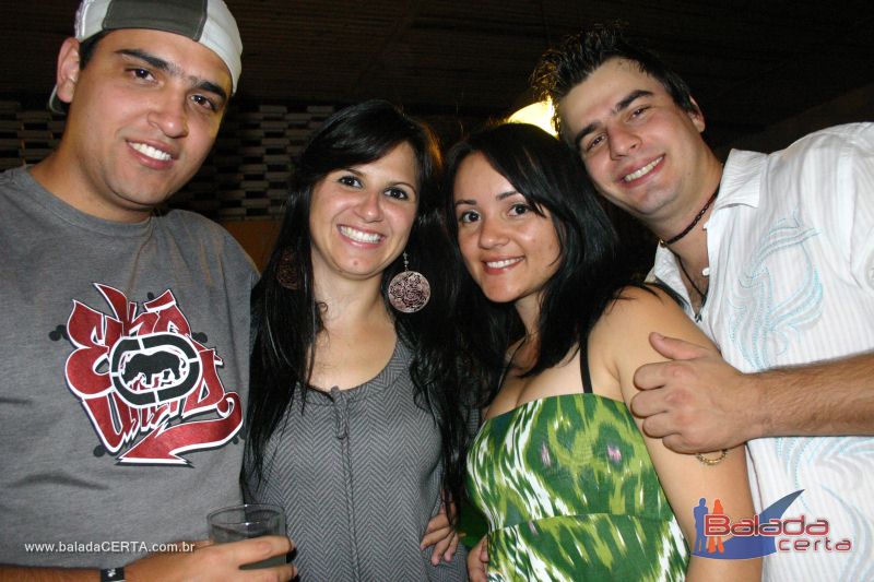 Balada: Fotos de s�bado no Ca	�apa em Valpara�zo - GO