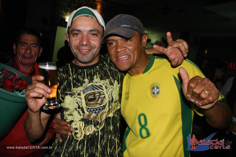 Balada: Fotos de s�bado no Ca	�apa em Valpara�zo - GO