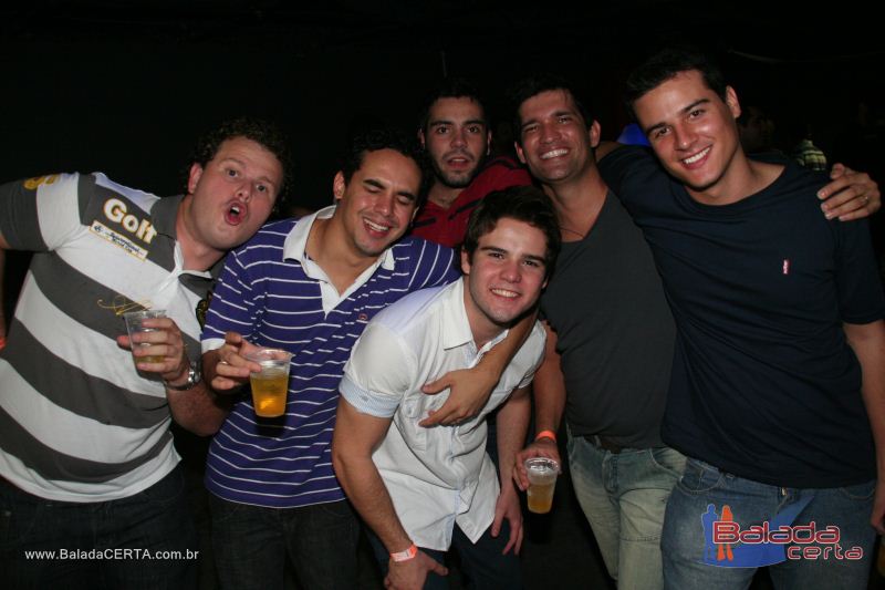 Balada: Violada Universit�ria - Guilherme & Giulliano