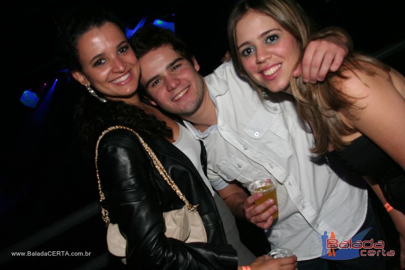 Balada: Violada Universit�ria - Guilherme & Giulliano