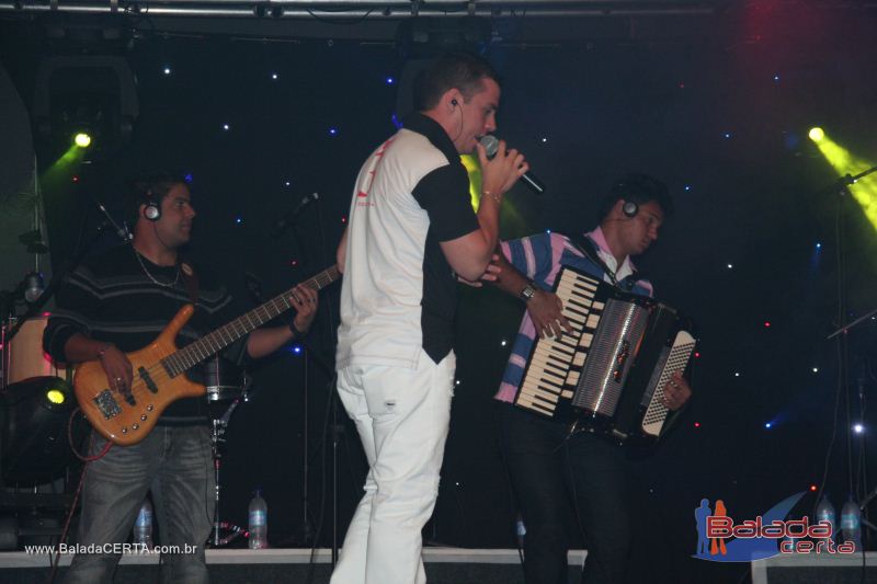 Balada: Violada Universit�ria - Guilherme & Giulliano