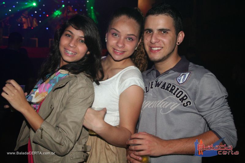 Balada: Violada Universit�ria - Guilherme & Giulliano