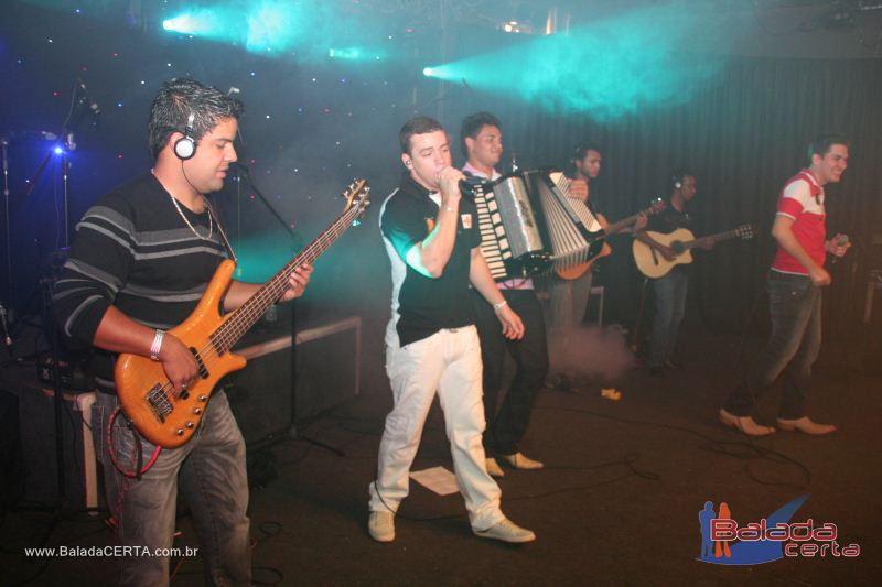 Balada: Violada Universit�ria - Guilherme & Giulliano
