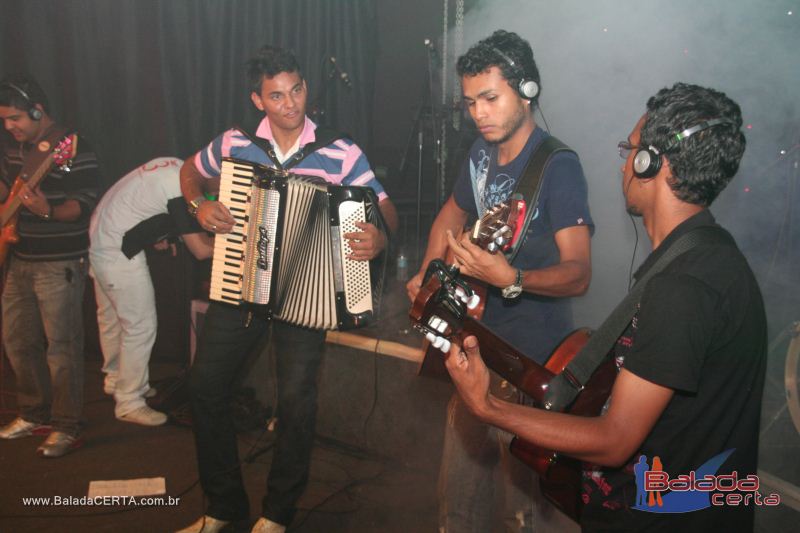 Balada: Violada Universit�ria - Guilherme & Giulliano