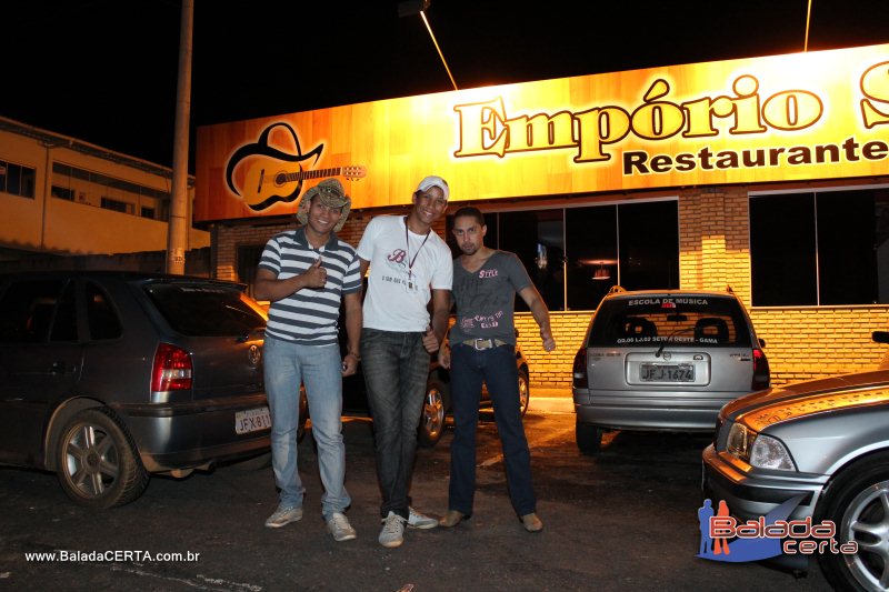 Balada: Fotos de s�bado na Emp�rio Sertanejo no N�cleo Bandeirante - DF