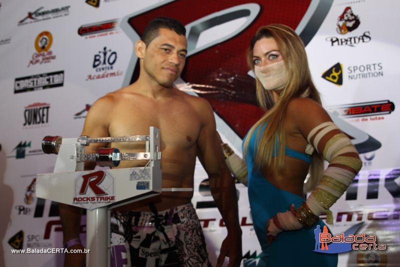 Balada: RockStriker MMA - Pesagem e Coletiva de Imprensa