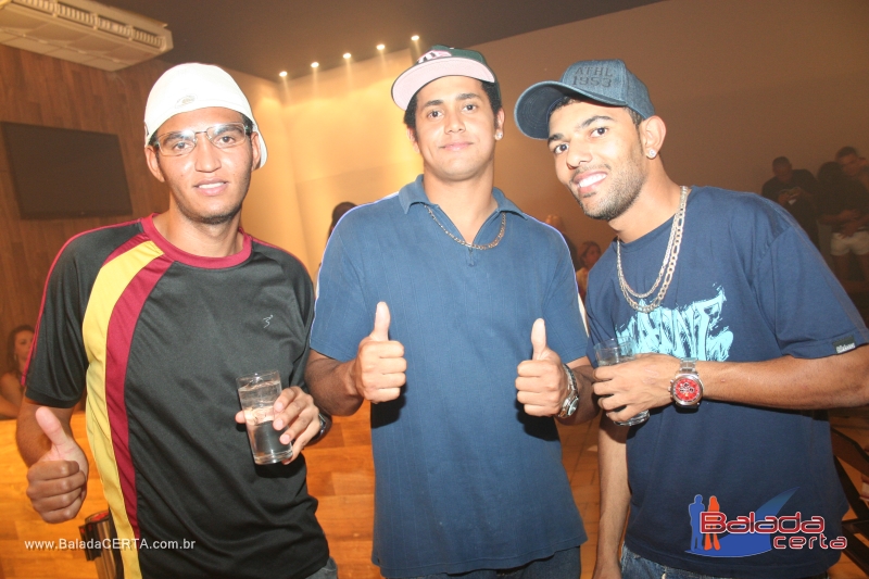 Balada: Fotos de Sexta no Sucesso Show Bar em Taguatinga - DF