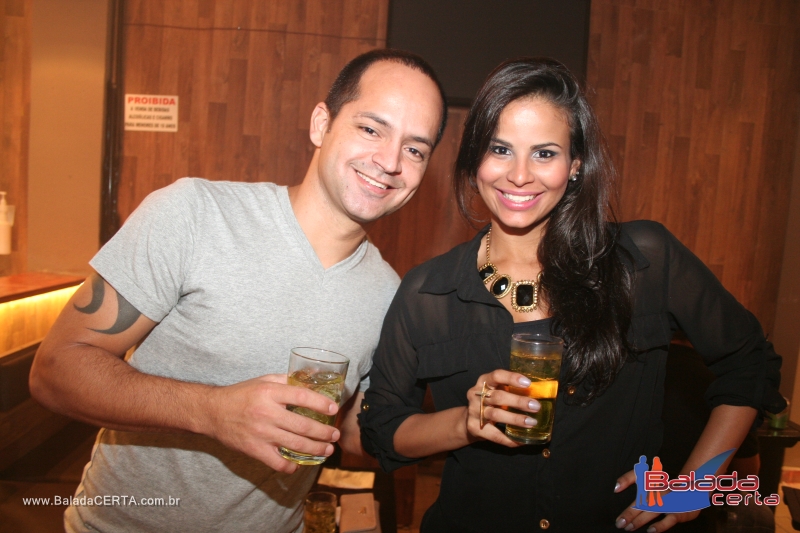 Balada: Fotos de Sexta no Sucesso Show Bar em Taguatinga - DF