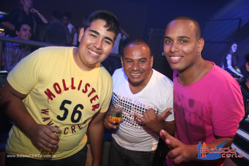 Balada: Fotos de Sexta no Sucesso Show Bar em Taguatinga - DF