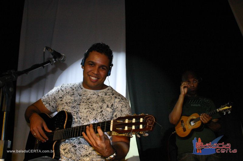 Balada: Fotos de domingo no Ca�apa em Valpara�zo - GO